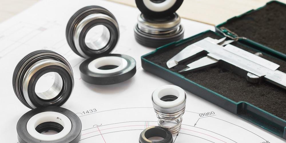 What is the cause of oil leakage from the crankshaft rear oil seal?