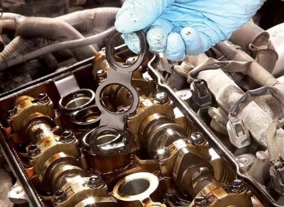 3 steps to replace engine valve gaskets